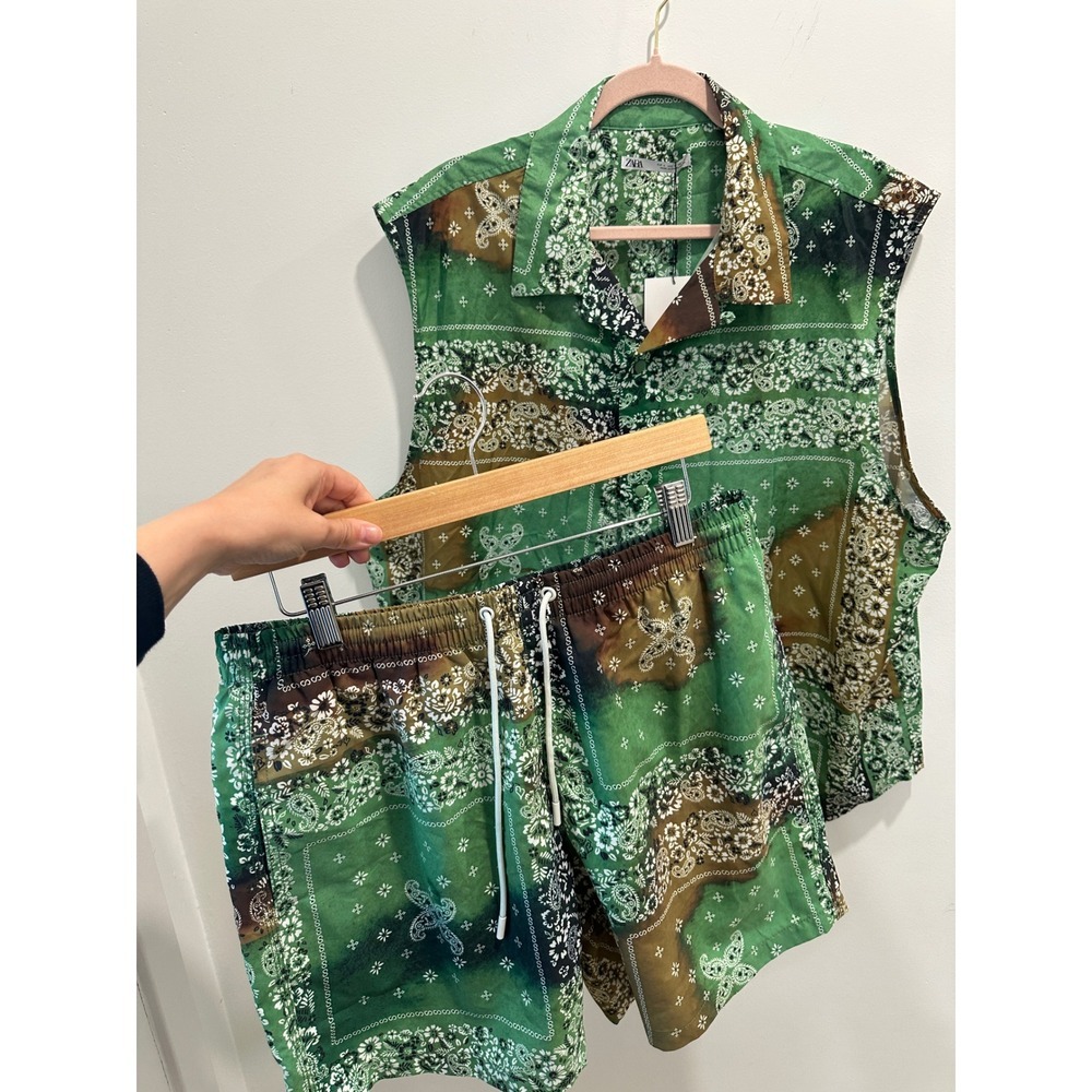 Zara Mens Bandana Print Set Green Paisley Sleeveless Shirt Swim Shorts Large NEW - Picture 2 of 15